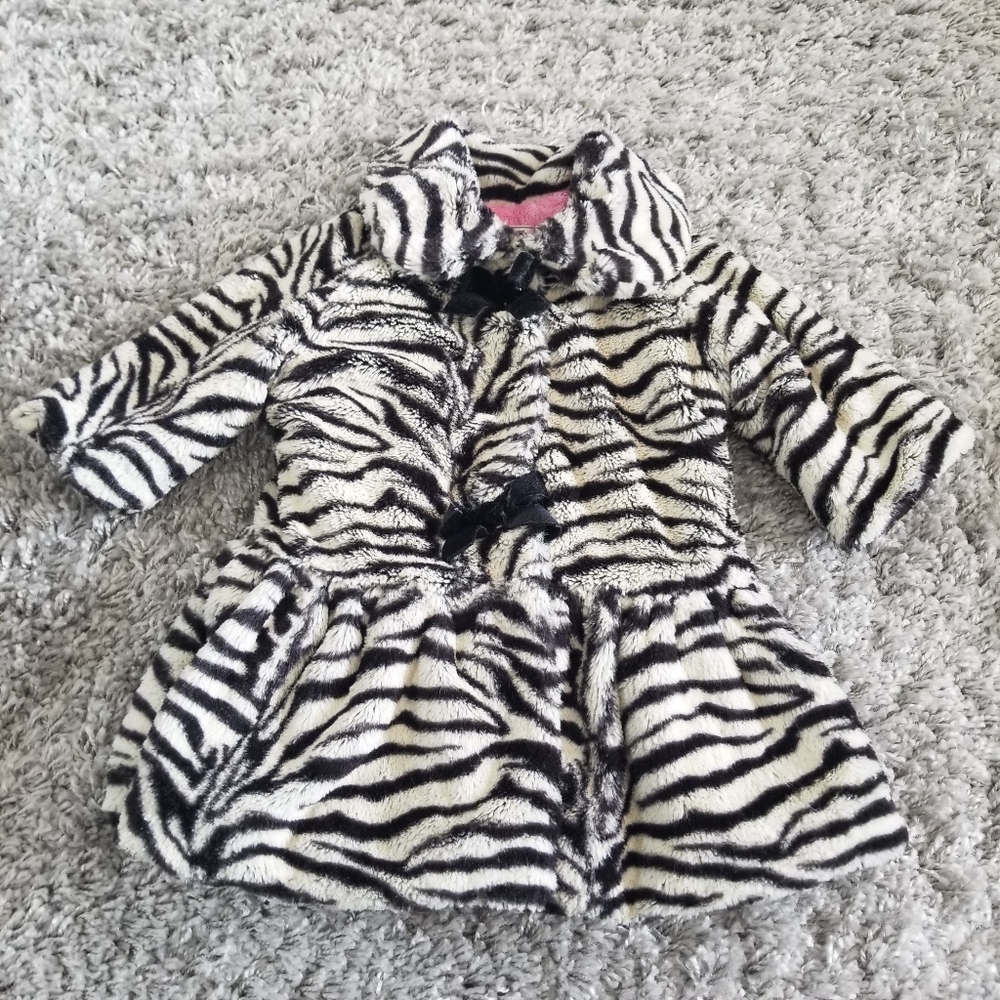 (9M) Widgeon Faux Fur Zebra Print Baby Coat Fashion Cozy Pelpum Velvet Bow